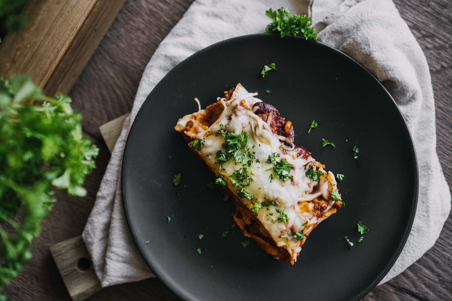 Enchiladas - zapečené tortilly plnené mletým hovädzím mäsom, Enchiladas &#8211; zapečené tortilly plnené mletým hovädzím mäsom